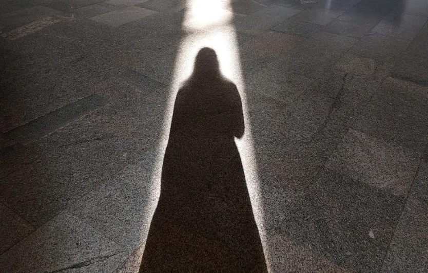 Світло як головний герой: як художники працюють із тінню у відео